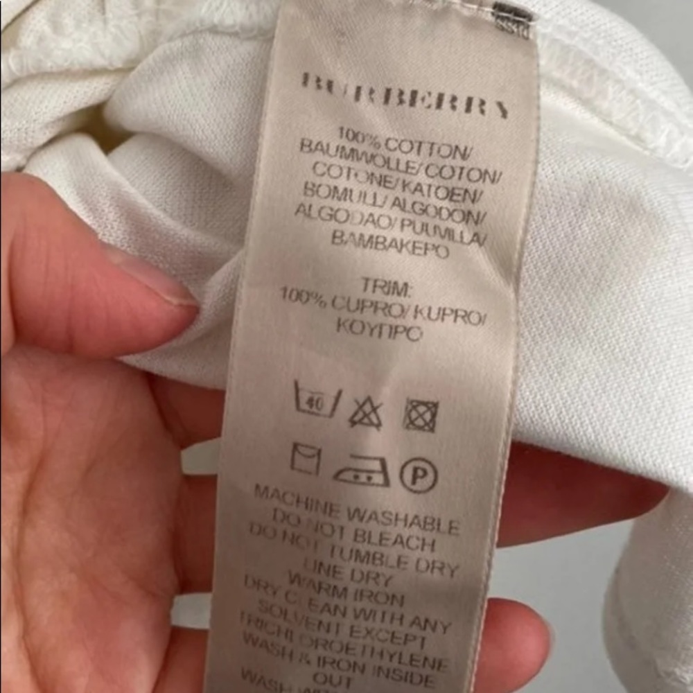Super cute Burberry top - Picture 7 of 7